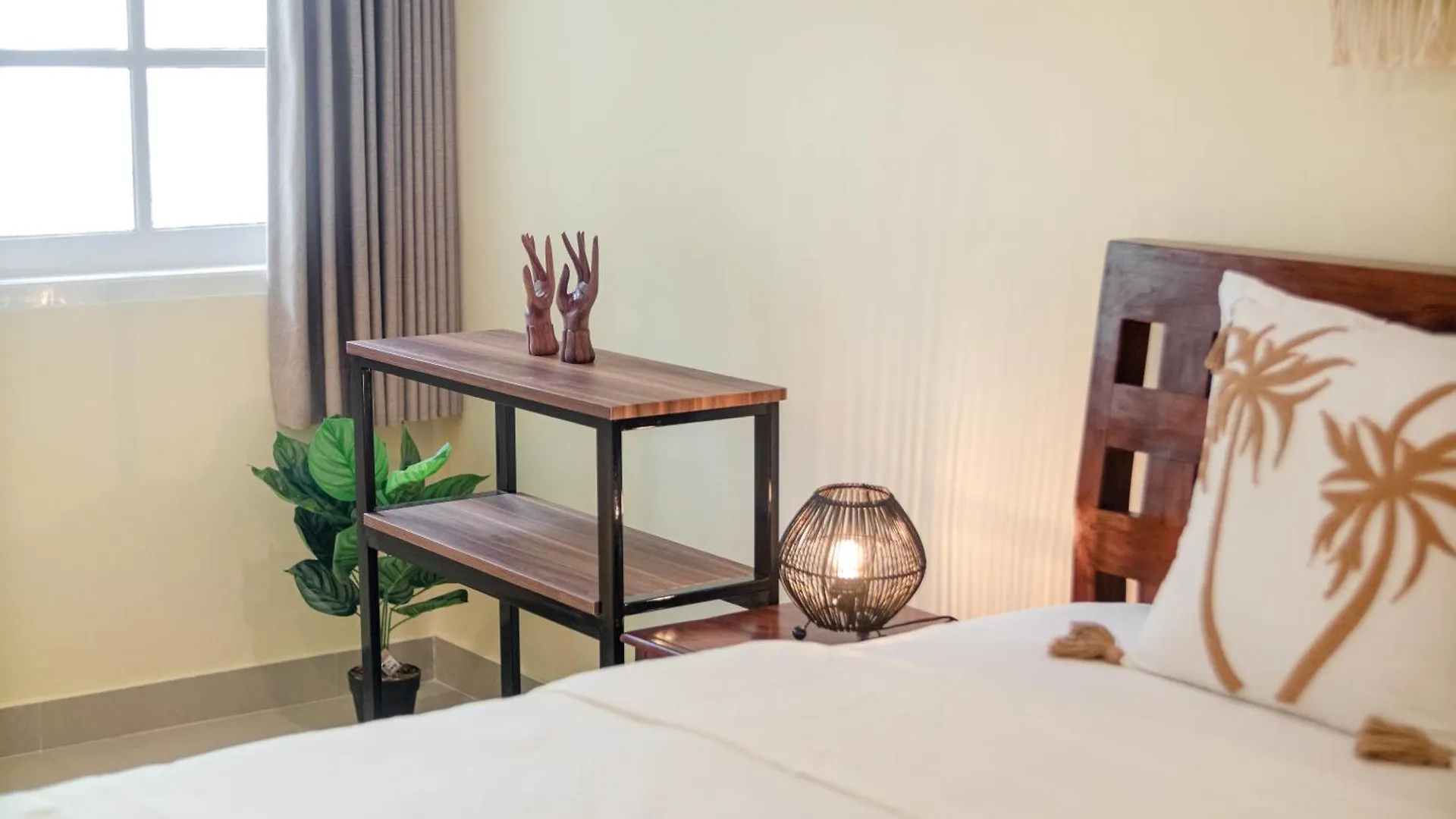 Seminyak Beach Villa Giola Kuta