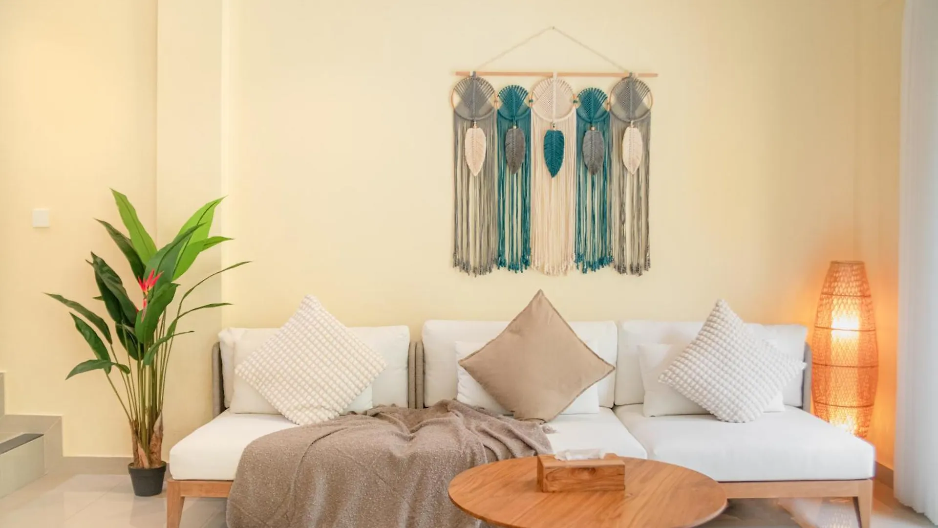 Seminyak Beach Villa Giola Kuta  Indonesia