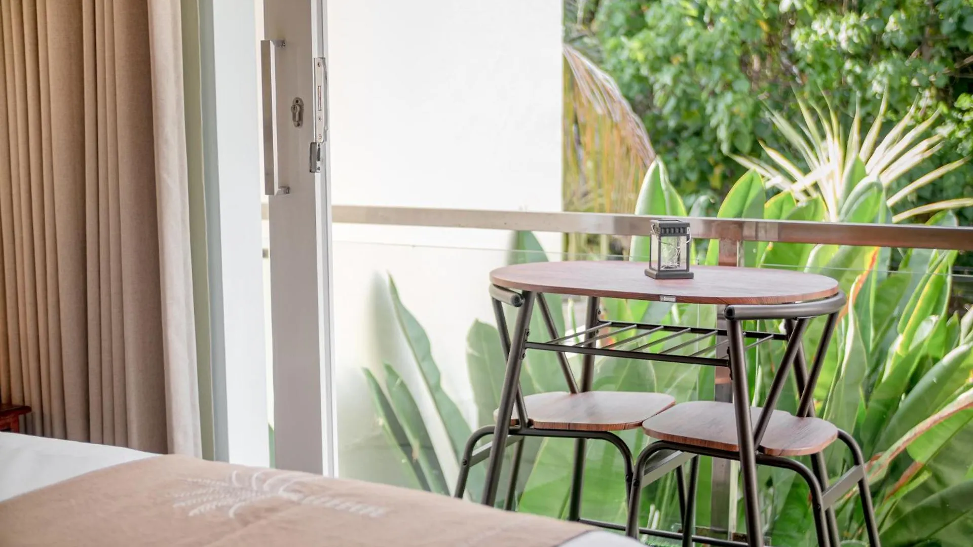 Seminyak Beach Villa Giola Kuta