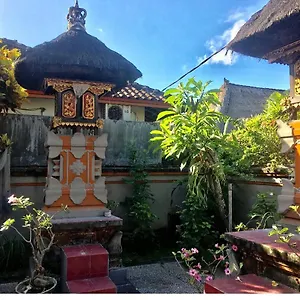  Guest house Kubu Verra Seminyak